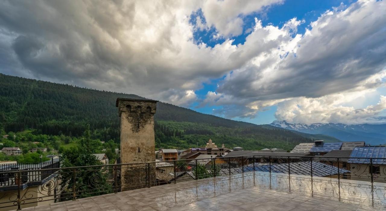 Guesthouse David Zhorzholiani Местия Екстериор снимка