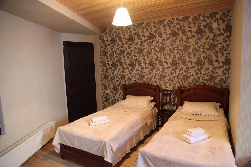 Guesthouse David Zhorzholiani Местия Стая снимка