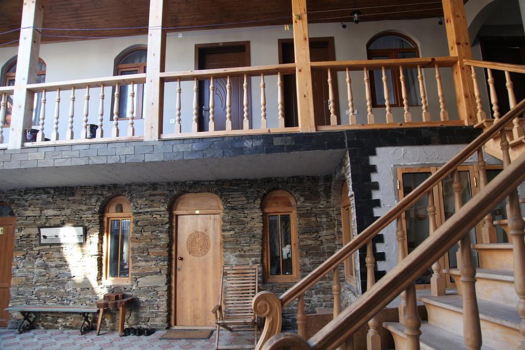 Guesthouse David Zhorzholiani Местия Екстериор снимка