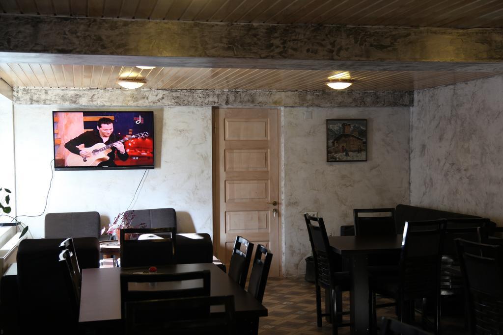 Guesthouse David Zhorzholiani Местия Екстериор снимка