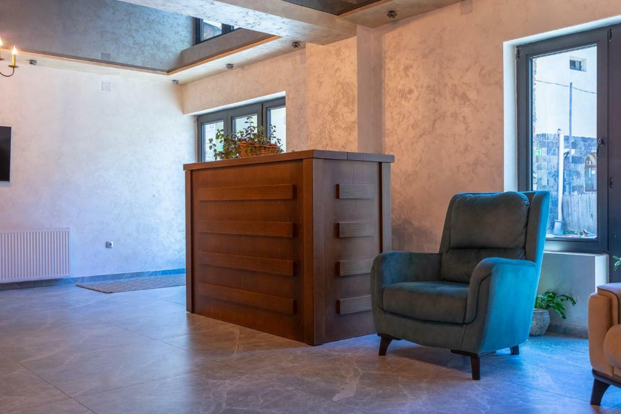 Guesthouse David Zhorzholiani Местия Екстериор снимка