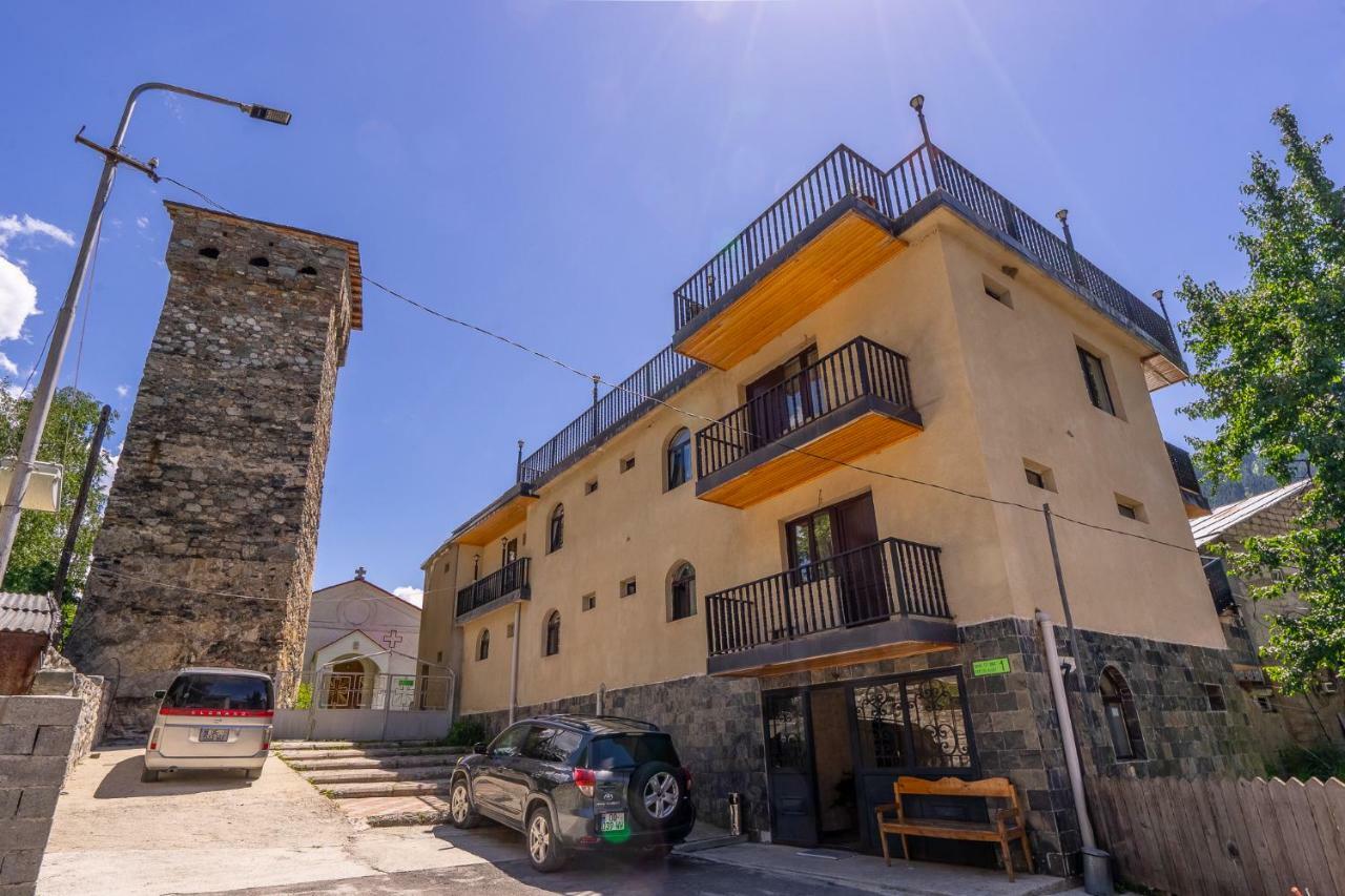 Guesthouse David Zhorzholiani Местия Екстериор снимка